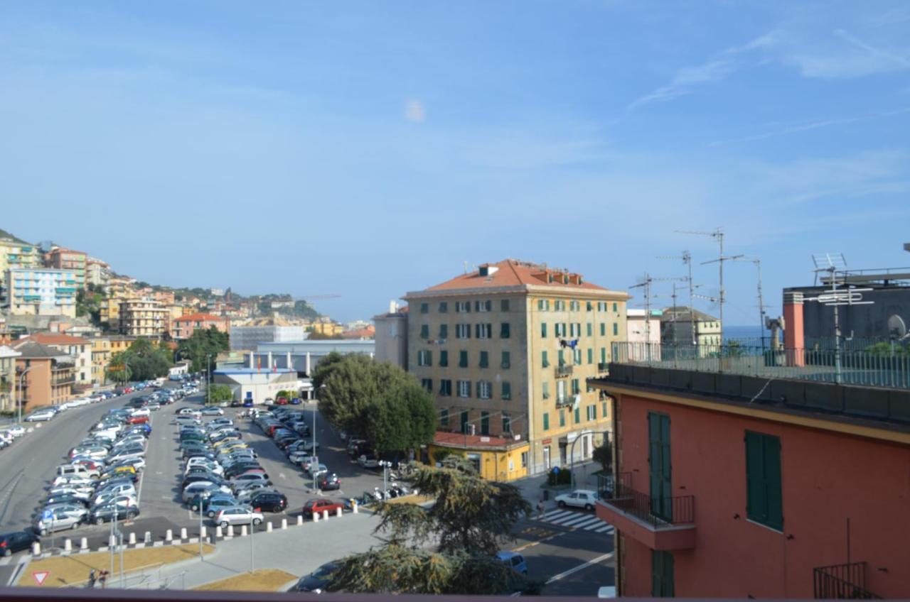 Genovese Villa Elena Appartamenti Varazze Luaran gambar