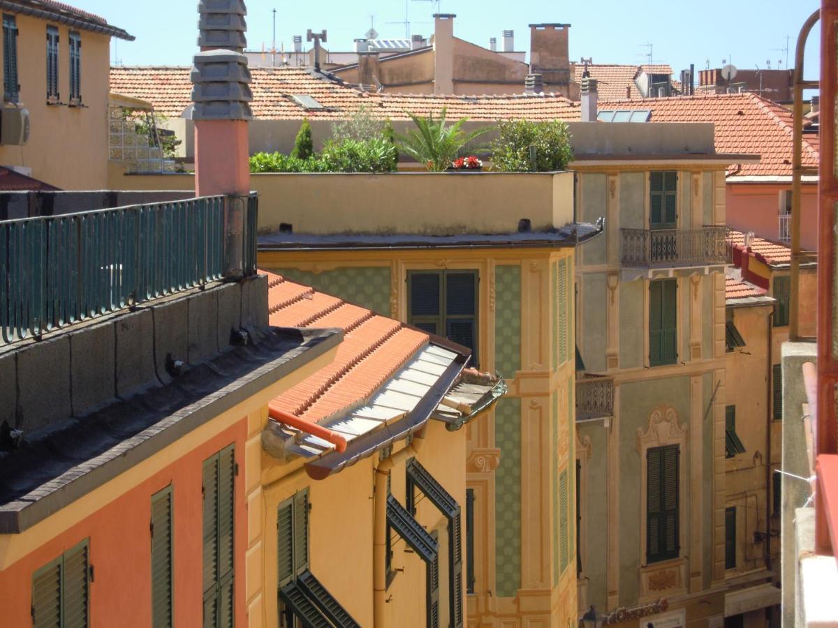 Genovese Villa Elena Appartamenti Varazze Luaran gambar